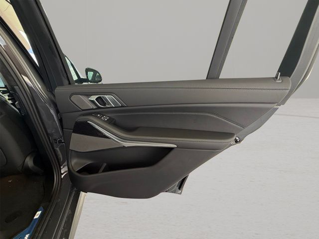 2026 BMW X7 40i - Photo 34