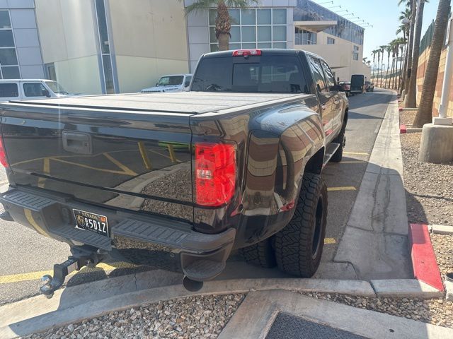 2017 GMC Sierra 3500HD Denali 3