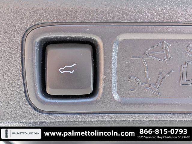 used 2023 Lincoln Navigator L car, priced at $71,381