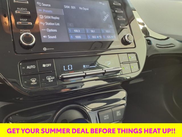 2022 Toyota Prius XLE photo