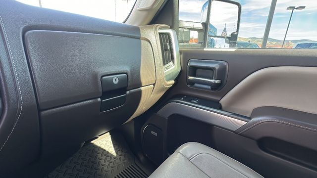 2019 Chevrolet Silverado 2500HD LTZ 36