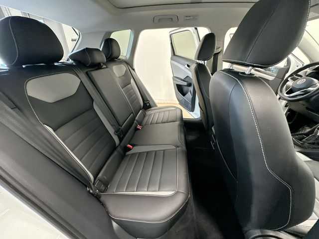 2023 Volkswagen Taos 1.5T SEL White at Bob Ruth Ford