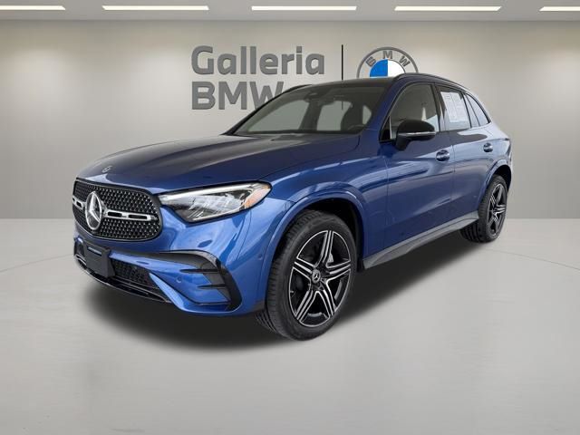 2025 Mercedes-Benz GLC GLC 300 4MATIC's photo