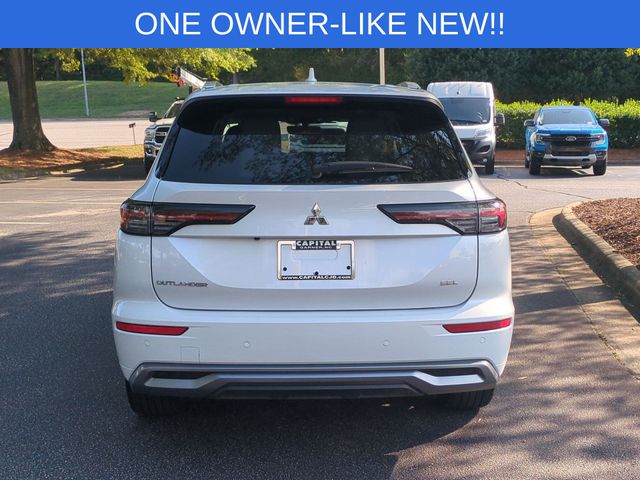 Used 2025 White Mitsubishi SEL image 4