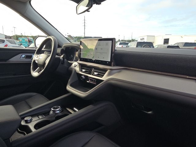 2025 Ford Explorer Active:B02481