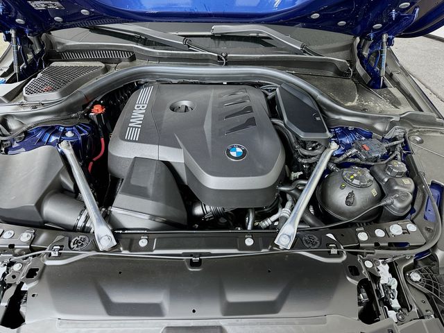 2025 BMW 5 Series 530i xDrive 32