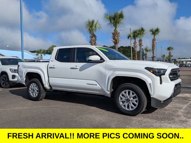 2025 Toyota Tacoma SR5 Double Cab 4WD