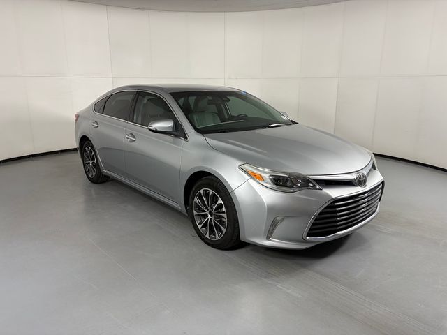 2018 Toyota Avalon XLE