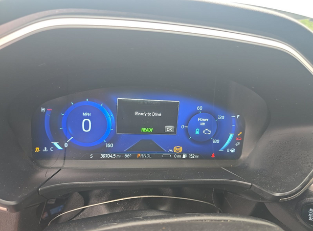 2022 Silver Metallic Ford Escape Plug-In Hybrid SEL FWD SUV