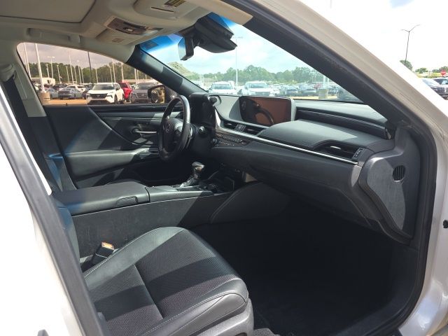 Used 2020 Lexus ES Sedan