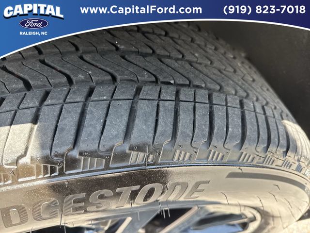 Used 2021 Iridescent Pearl Tricoat Chevrolet High Country image 14