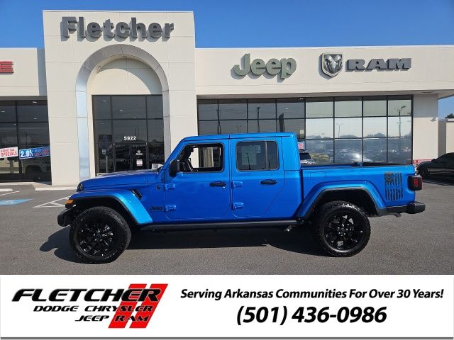 2025 Jeep Gladiator NightHawk Crew Cab 4WD