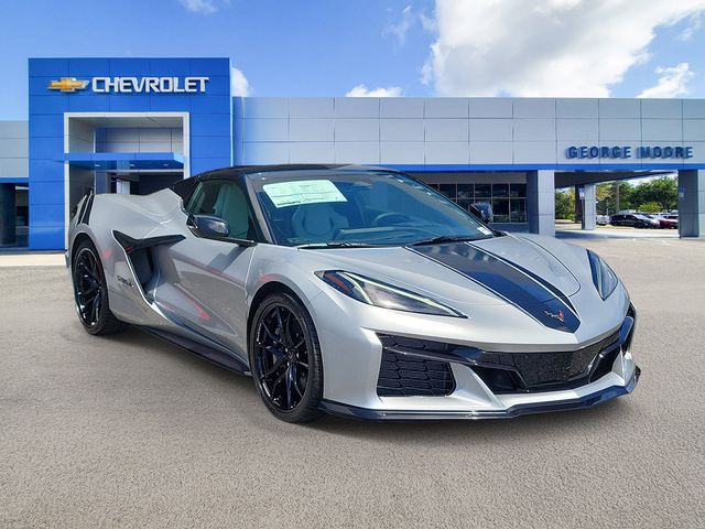 Blade Silver Metallic 2027 Chevrolet Corvette Convertible Rear-Wheel Drive 8-Speed Dual Clutch