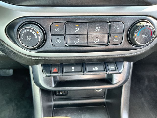 Used 2019 White Chevrolet LT image 17
