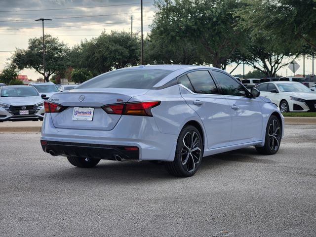 2025 Nissan Altima 2.5 SR photo 3