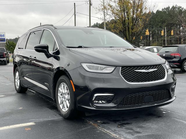 2022 Chrysler Pacifica Touring L 1