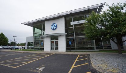 Lia Volkswagen of Enfield