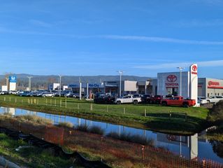 Mid City Motor World