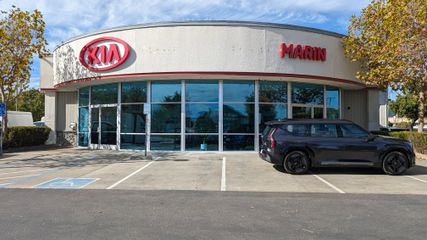 Kia of Marin