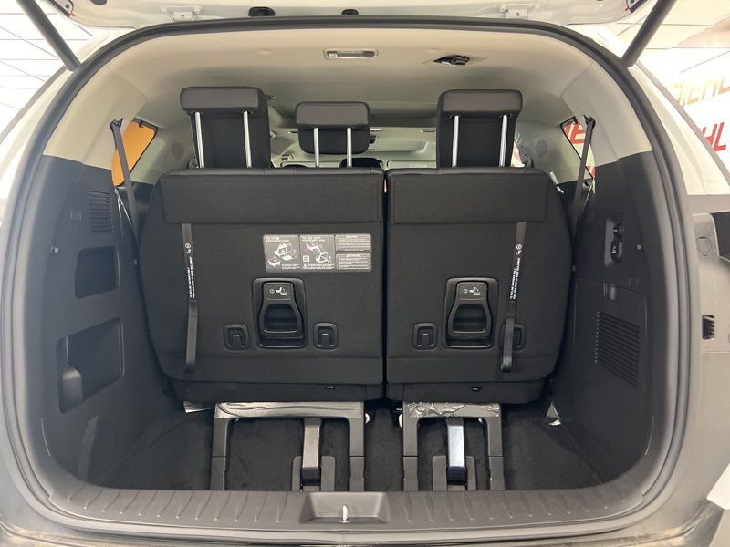 New 2026 Kia Carnival MPV Van