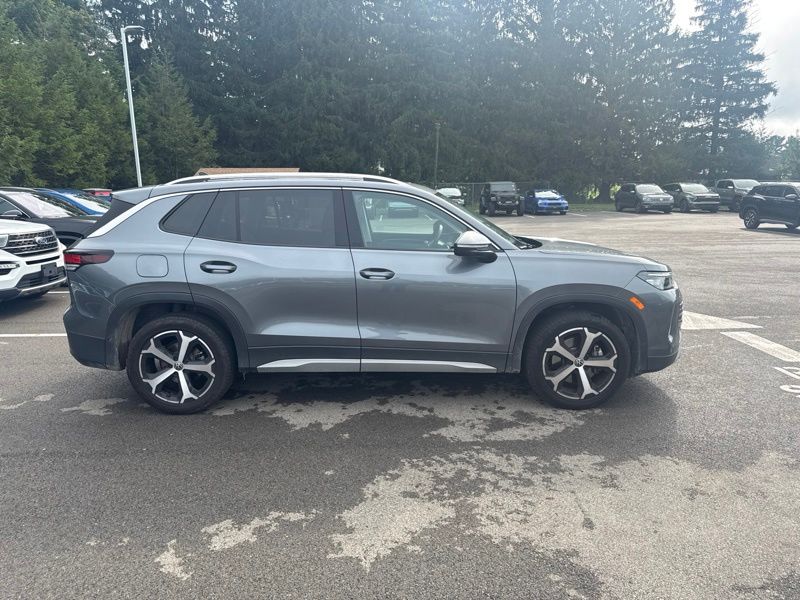 Used 2025 Volkswagen Tiguan SUV