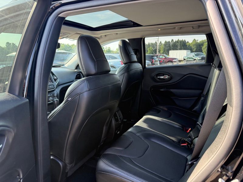 Used 2023 Jeep Cherokee SUV