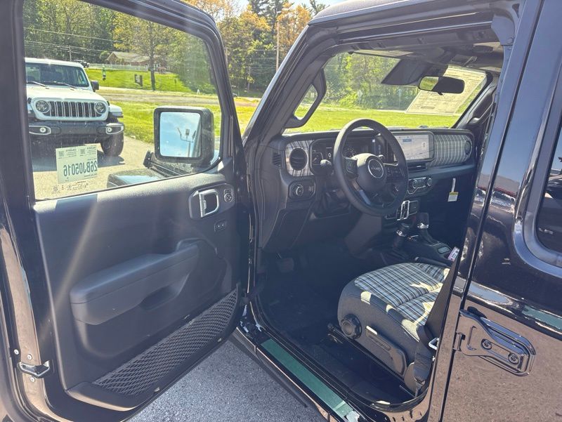 New 2026 Jeep Wrangler SUV