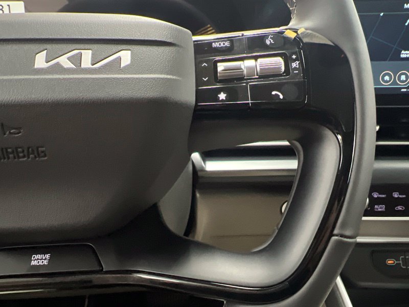 New 2027 Kia Carnival MPV Van
