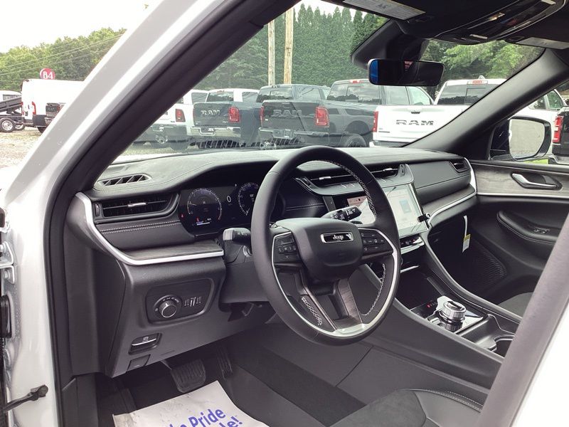 New 2026 Jeep Grand Cherokee SUV