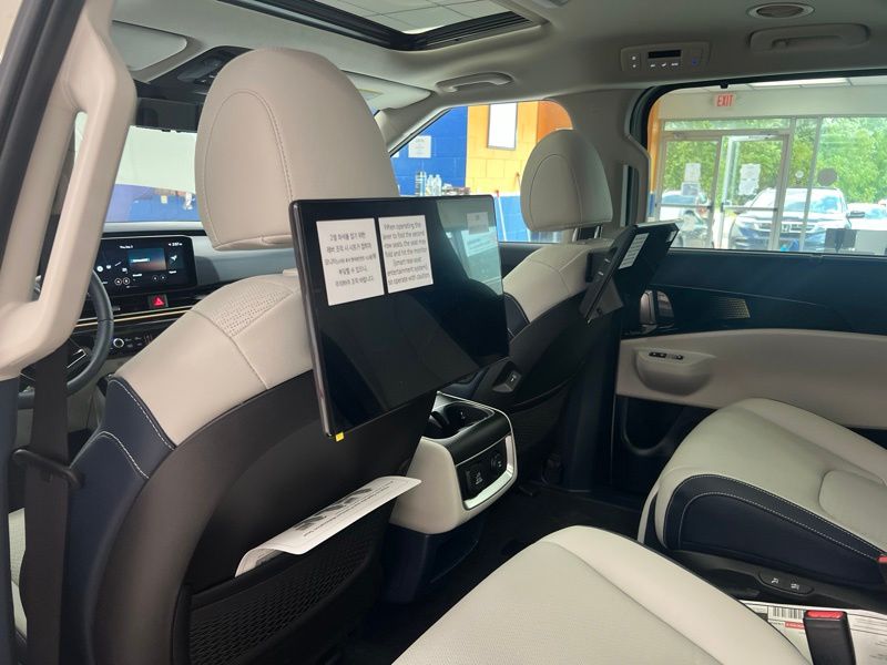 New 2026 Kia Carnival MPV Hybrid Van