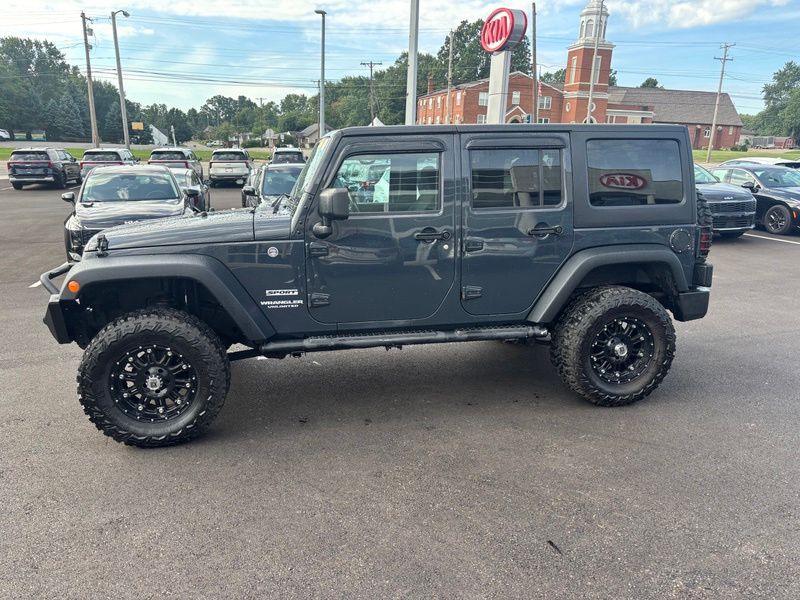 Used 2017 Jeep Wrangler SUV