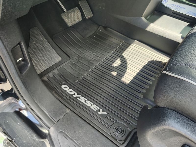 Used 2025 Honda Odyssey Van