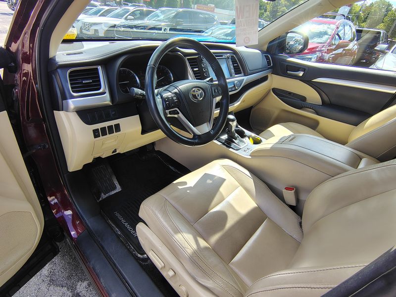 Used 2015 Toyota Highlander SUV
