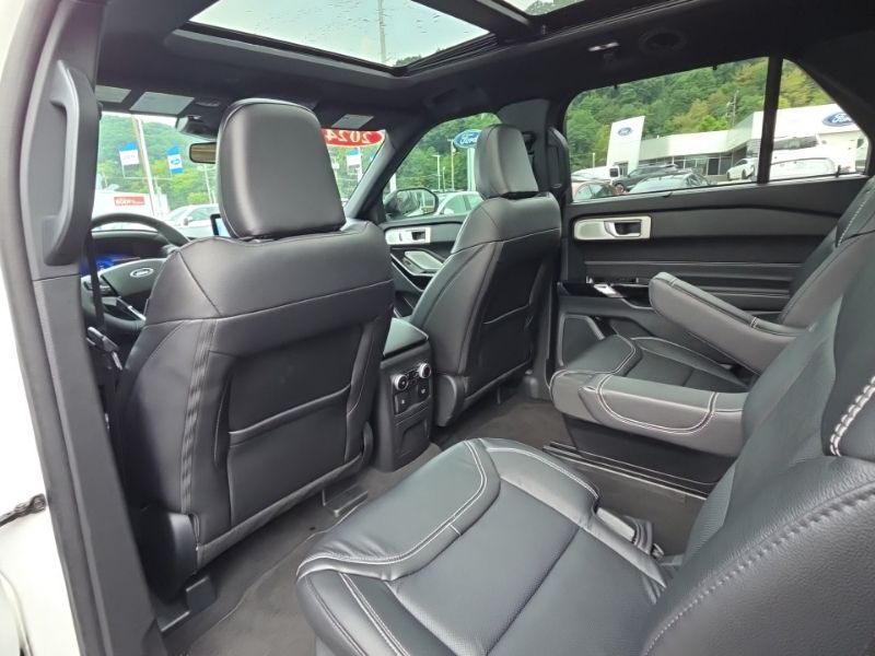 Used 2024 Ford Explorer SUV