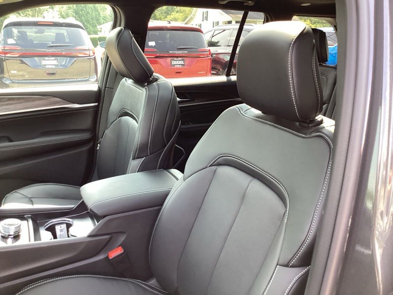 New 2026 Jeep Grand Cherokee SUV