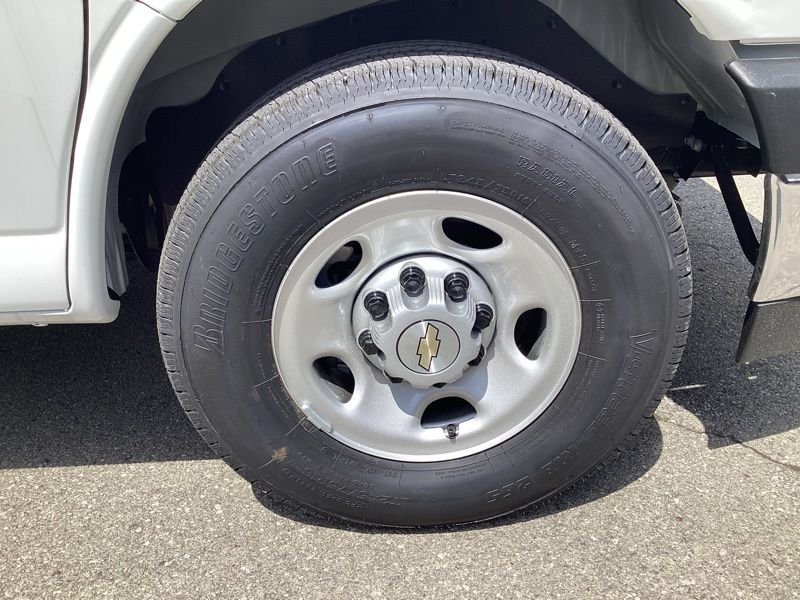 New 2026 Chevrolet Express 3500 Van