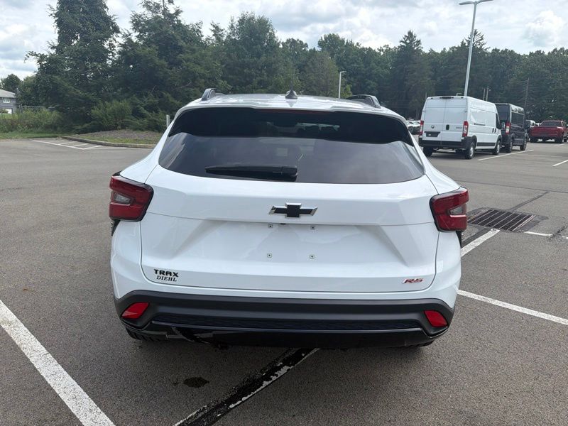 Used 2024 Chevrolet Trax SUV