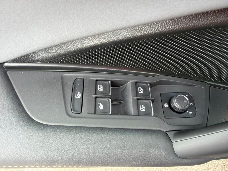 Used 2025 Volkswagen Tiguan SUV