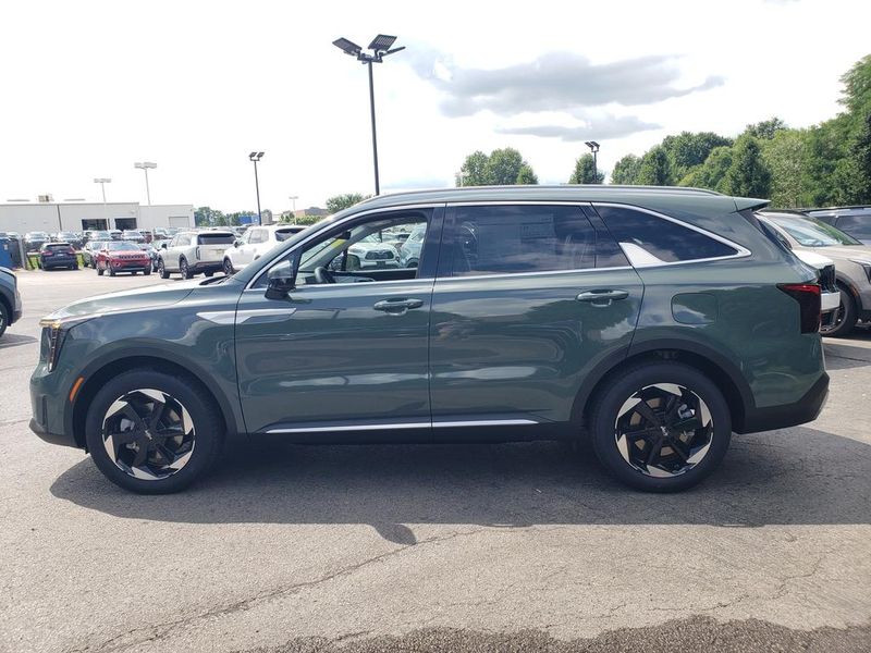 New 2026 Kia Sorento Hybrid SUV
