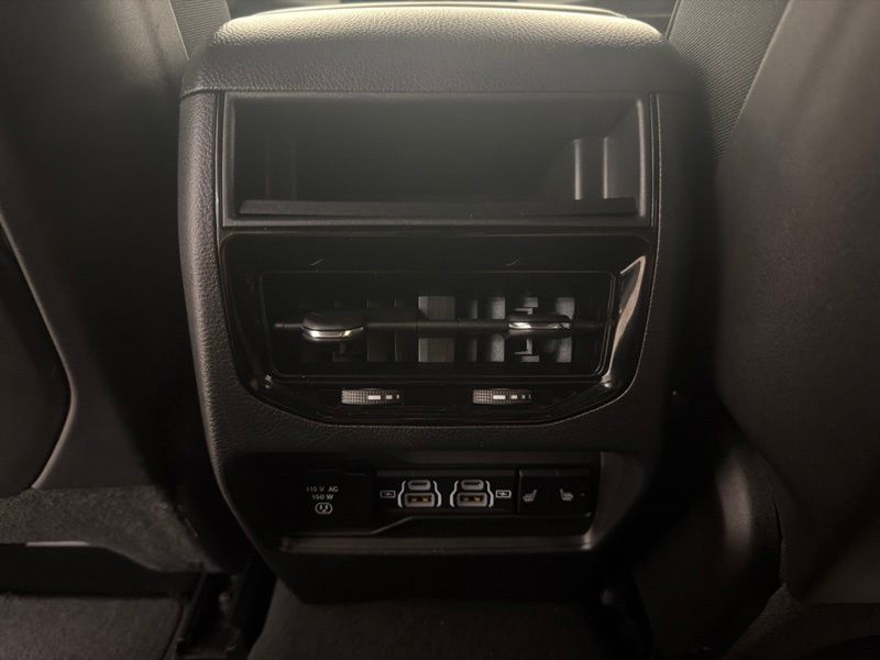 Used 2023 Jeep Grand Cherokee SUV