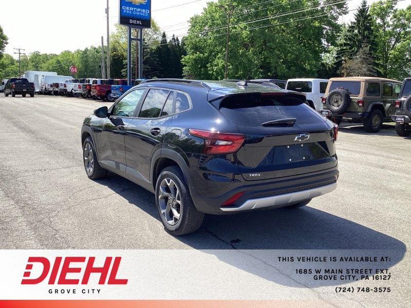 Used 2024 Chevrolet Trax SUV