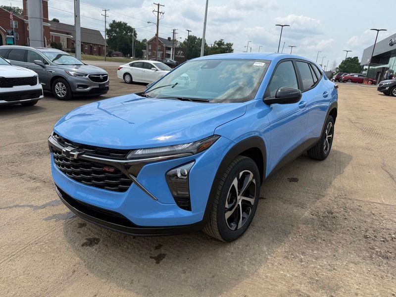 Used 2024 Chevrolet Trax SUV