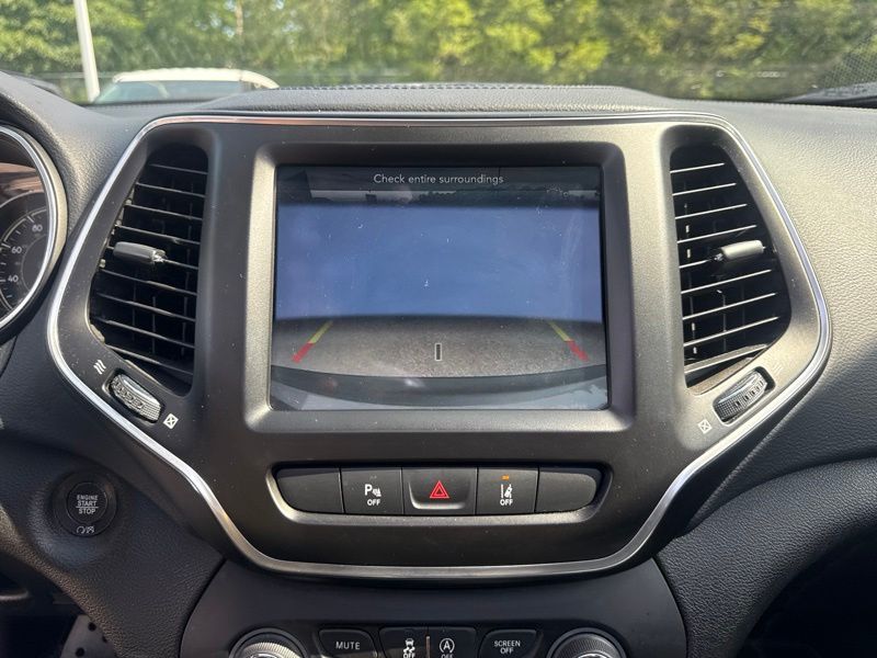 Used 2021 Jeep Cherokee SUV