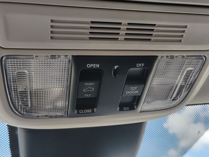 Used 2025 Honda Odyssey Van