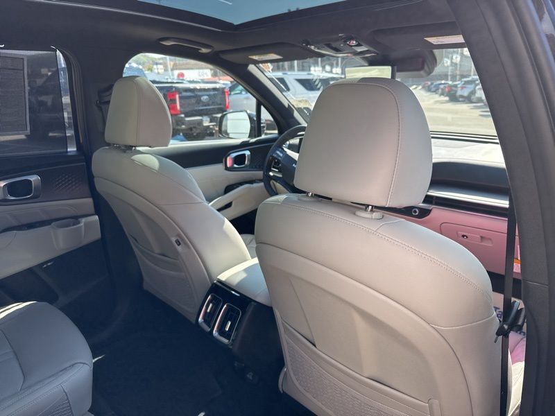 New 2026 Kia Sorento Hybrid SUV