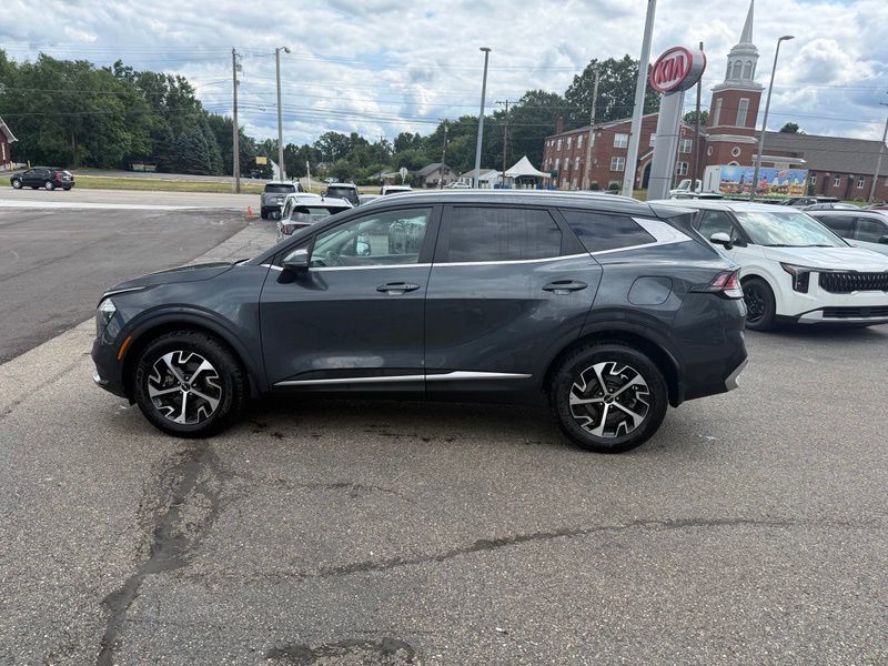 Used 2023 Kia Sportage Hybrid SUV