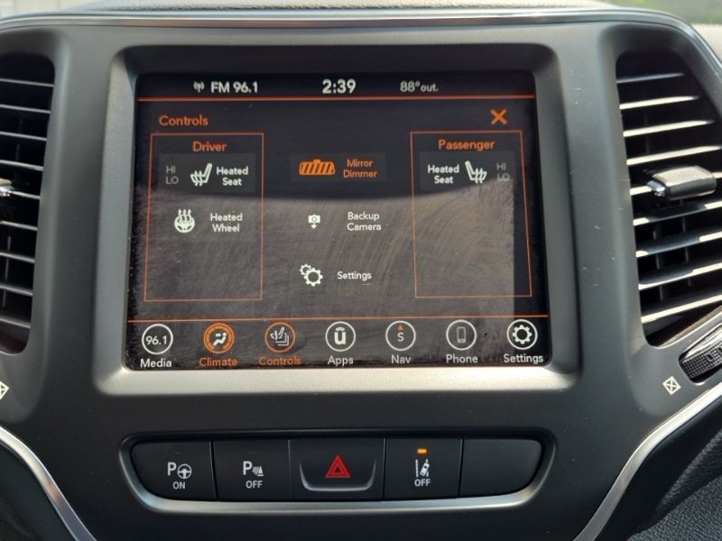 Used 2023 Jeep Cherokee SUV