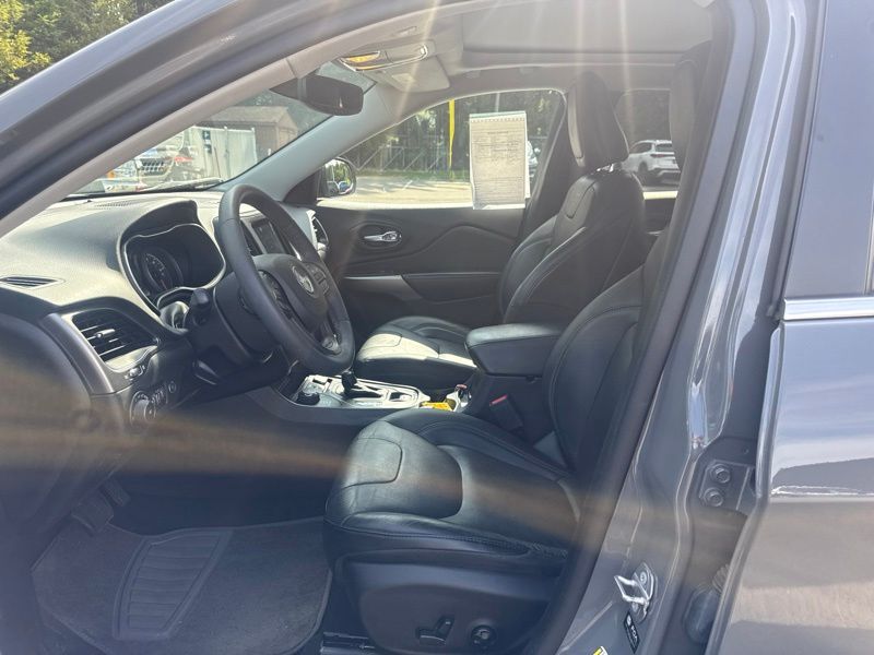 Used 2021 Jeep Cherokee SUV