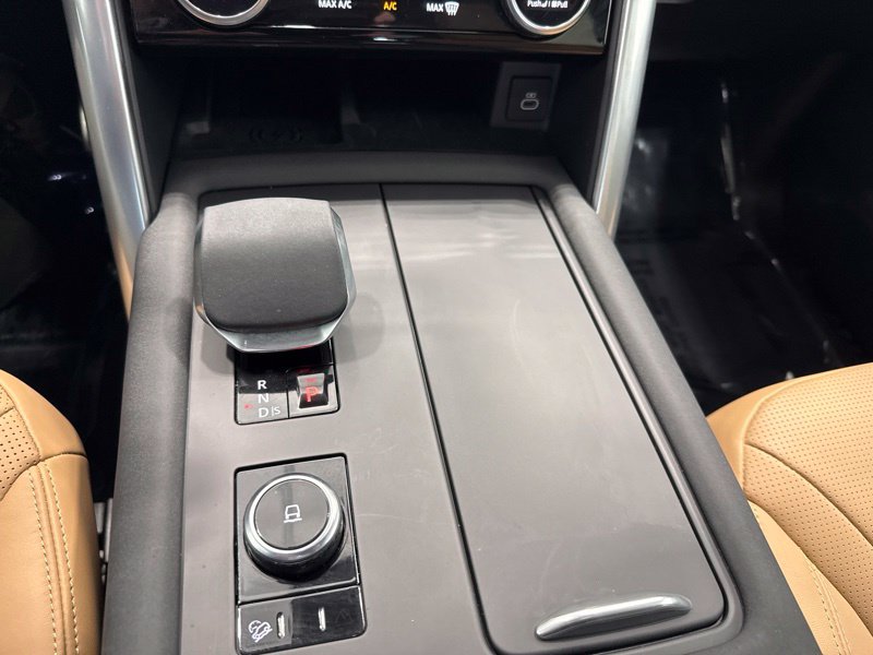 Used 2025 Land rover Discovery SUV