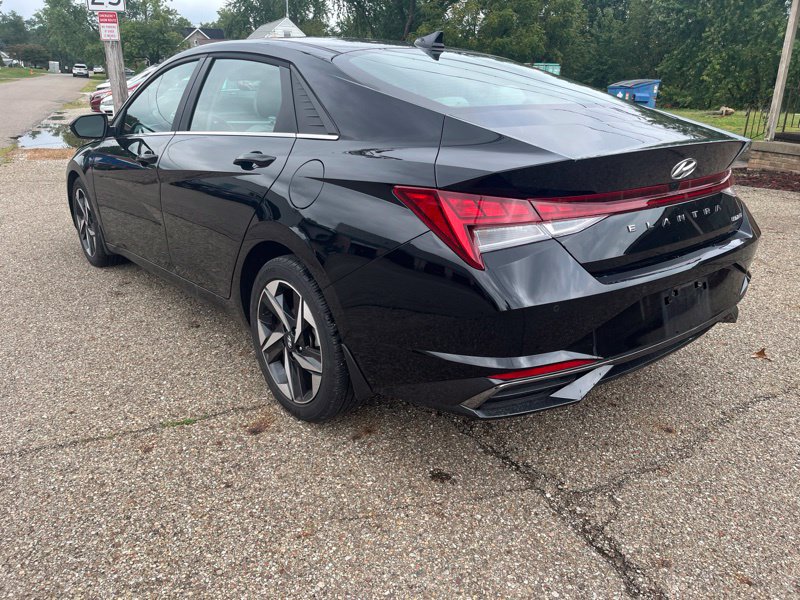 Used 2023 Hyundai Elantra Sedan